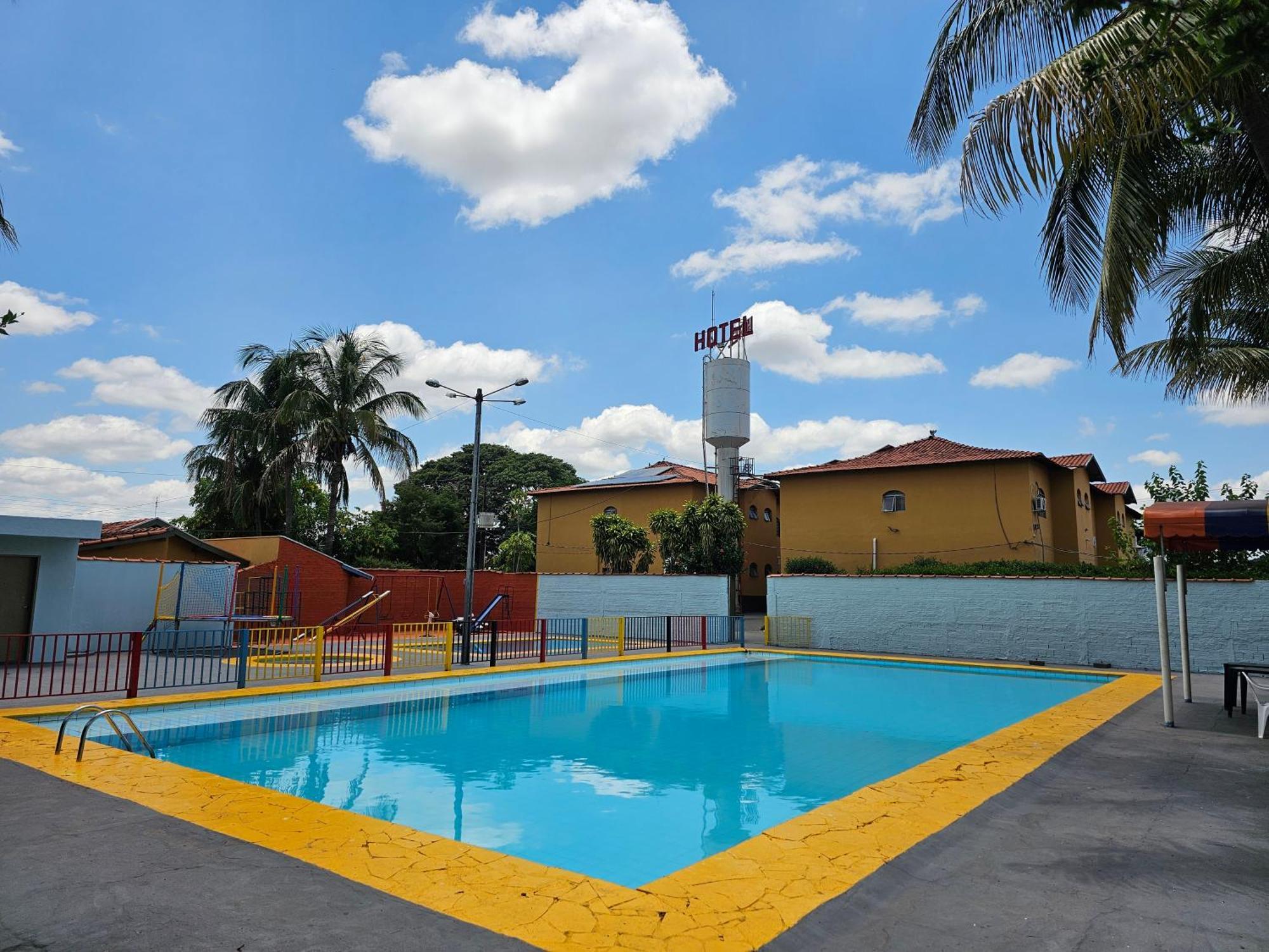 Esplanada Hotel Paraguacu Paulista Bagian luar foto